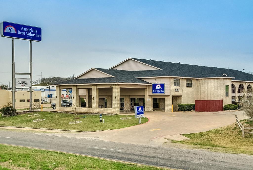 Americas Best Value Inn Midlothian Exterior photo